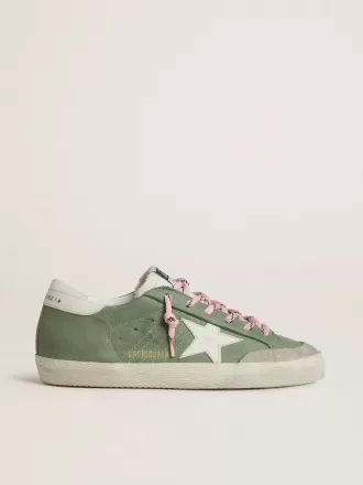 Super-Star LTD voor dames in groen nubuck met witte leren ster en hielstuk.