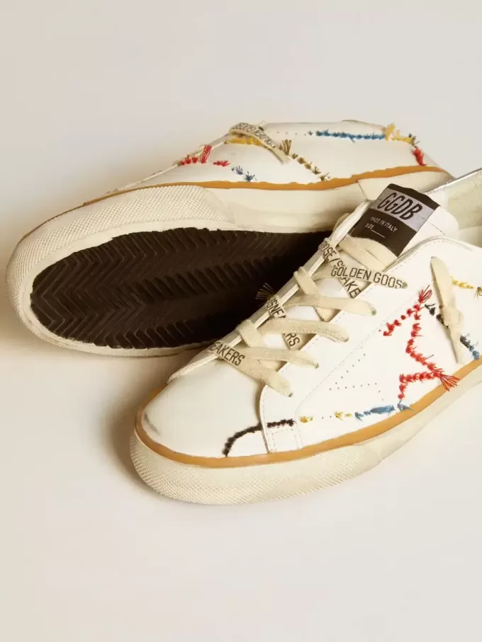 Super-Star LTD voor dames met geperforeerde ster en metallic leren hielstuk