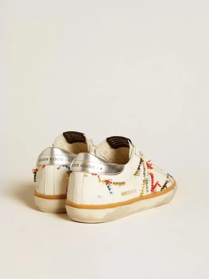 Super-Star LTD voor dames met geperforeerde ster en metallic leren hielstuk