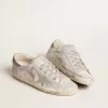 Super-Star sneakers van grijs-wit leer met glittereffect en leren ster