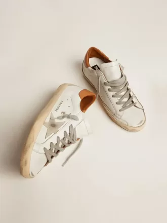 Super-Star sneakers voor dames met suède ster en bruine hielband