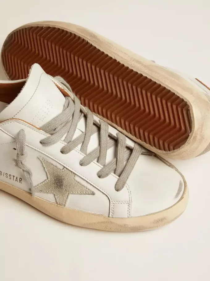 Super-Star sneakers voor dames met suède ster en bruine hielband