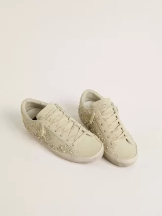 Super-Star voor dames in beige suède met parels en Swarovski-kristallen