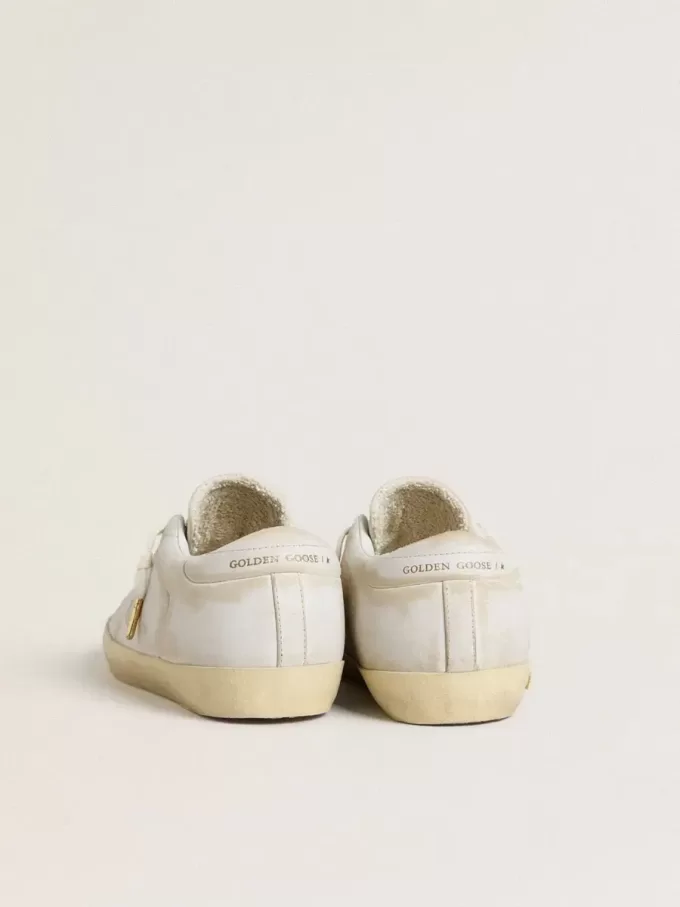 Super-Star voor dames met witte leren ster en hielstuk met doorleefd effect
