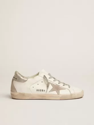 Super-Star voor dames met zilveren hielstuk en metalen studs met letters