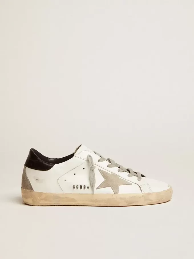 Super-Star voor dames met zwarte hielklep en metalen studs
