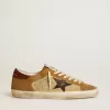 Super-Star voor heren in beige en karamelkleurig suède met zwarte ster van gekraakt leer