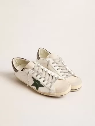 Super-Star voor heren in wit leer met groene ster en haklip met dierenprint
