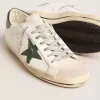 Super-Star voor heren in wit leer met groene ster en haklip met dierenprint