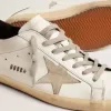 Super-Star voor heren met zwarte hielband en metalen studs met letters
