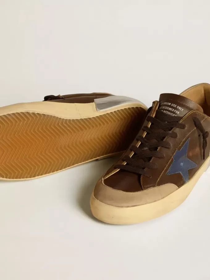 Super-Star voor heren van leer met blauwe leren ster en beige nubuck hielstuk