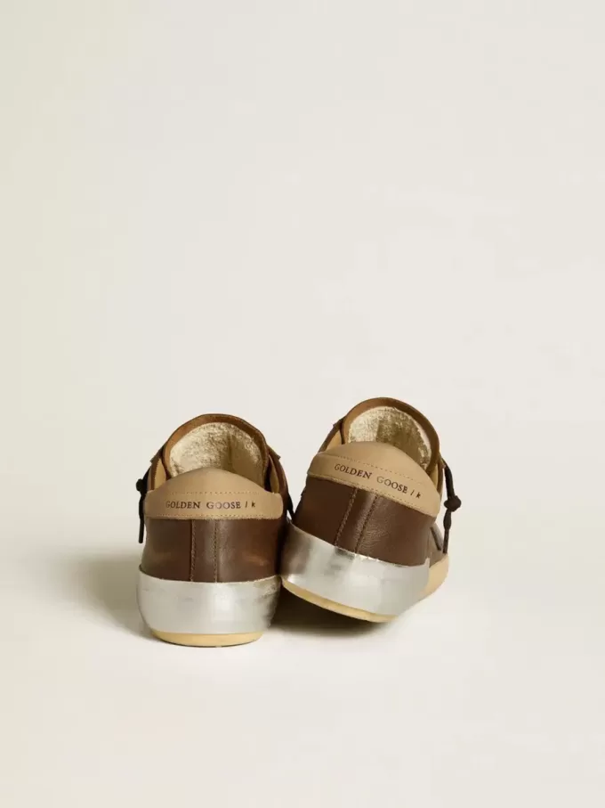 Super-Star voor heren van leer met blauwe leren ster en beige nubuck hielstuk