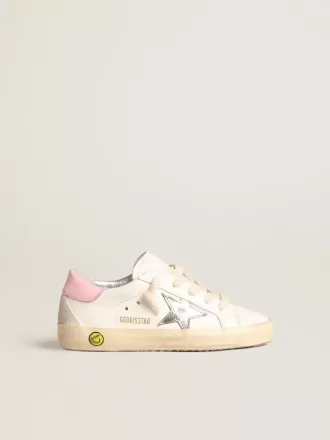 Super-Star Young met zilveren leren ster en roze hiellip