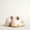 Super-Star Young met zilveren leren ster en roze hiellip