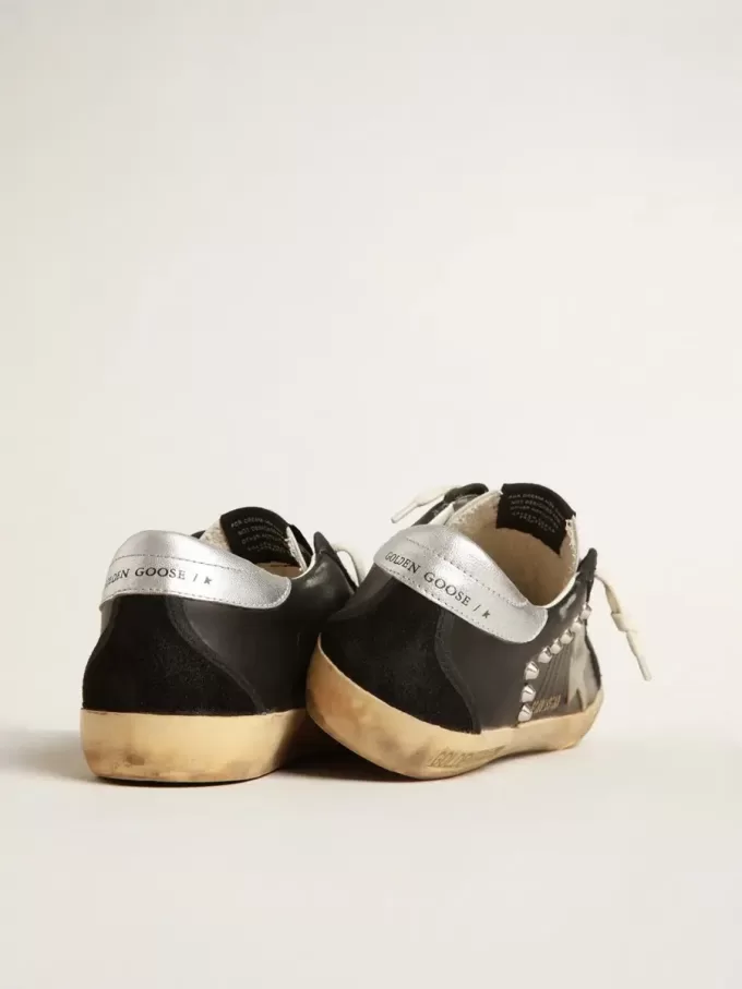 Superster voor dames in zwart leer en suède met zilveren studs