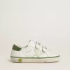 Teen Old School in wit leer met groene nappa hiellip en groene inzet.