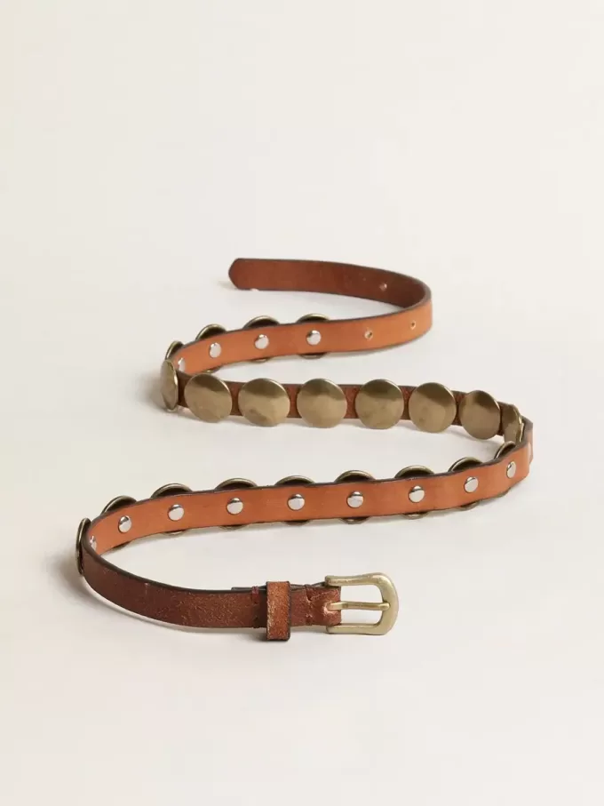 Trinidad-riem van verouderd bruin leer met gouden maxi-studs