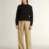 True-Star voor dames in wit nappaleer met gouden ster en beige suède hielstuk.