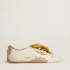 True-Star voor heren in wit nappaleer met gouden folie-ster en beige suède hielstuk.