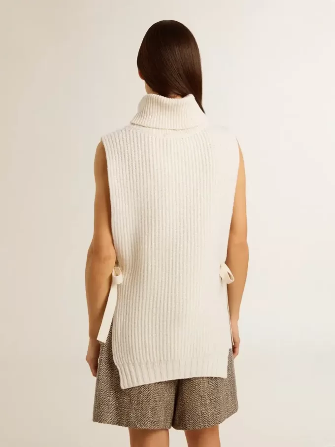 Unisex witte mouwloze trui met hoge kraag van geribde wol