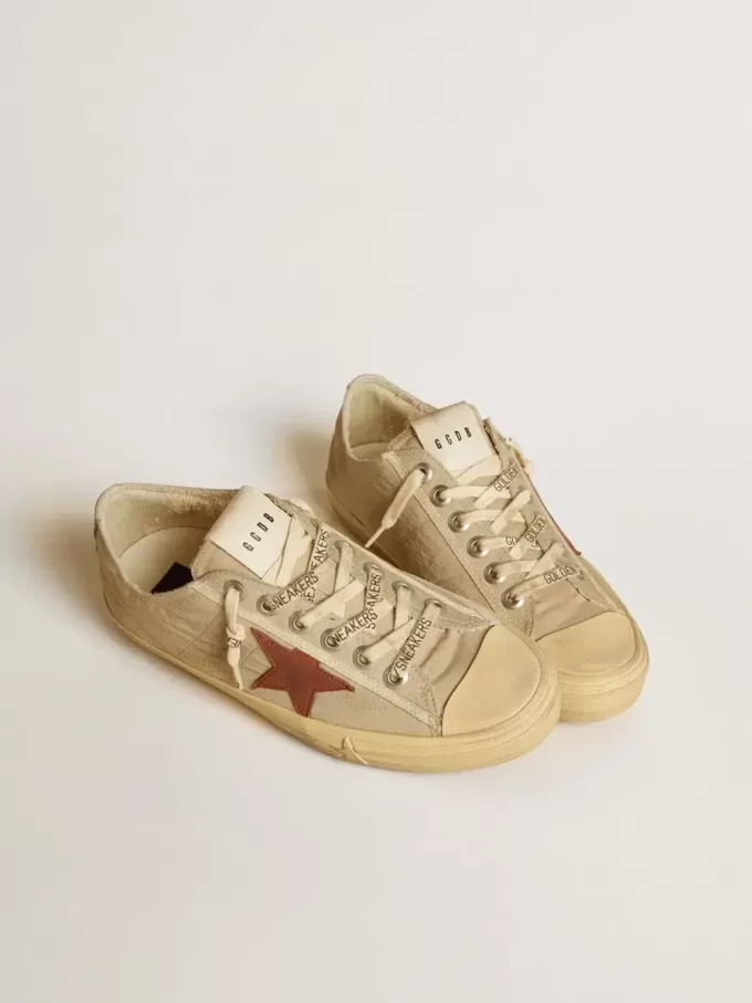 V-Star in kwartskleurig nylon met baksteenrode nubuck ster