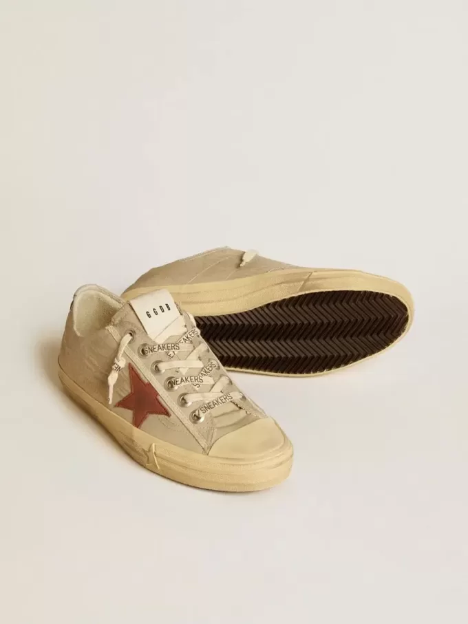 V-Star in kwartskleurig nylon met baksteenrode nubuck ster