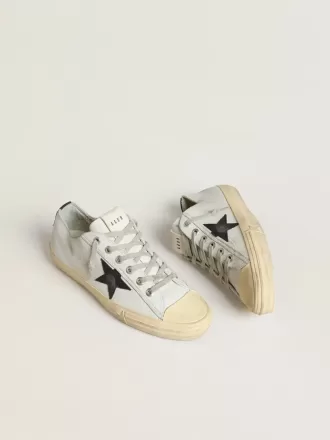 V-Star in leer met zwarte ster en hielstuk van leer met krokodillenprint