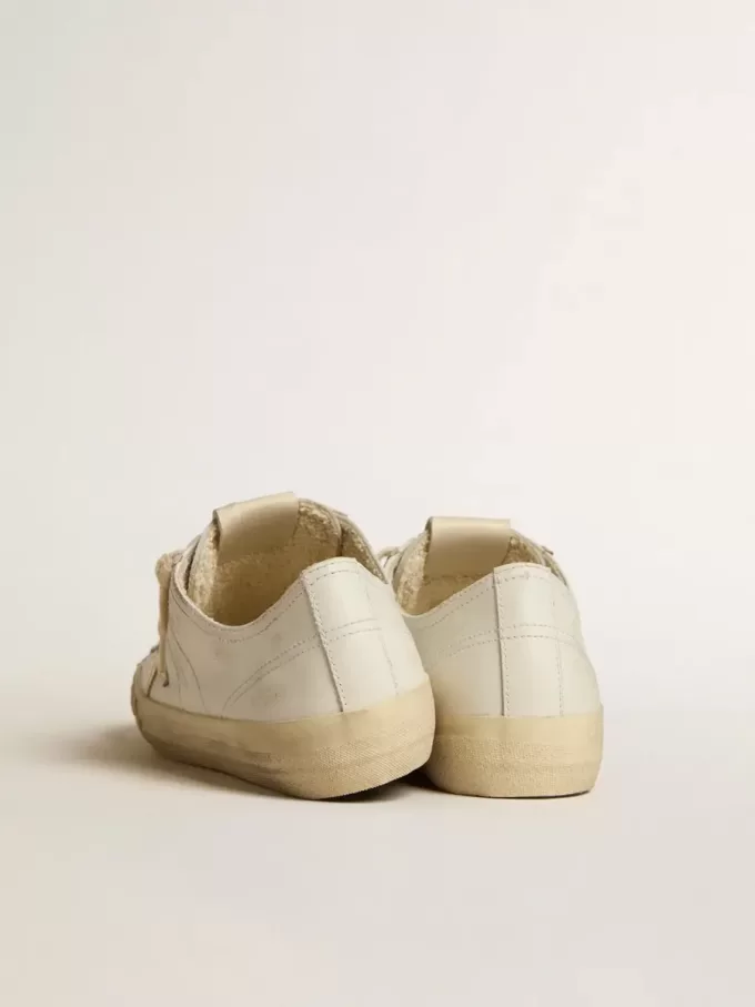 V-Star in wit leer met gouden metallic leren ster