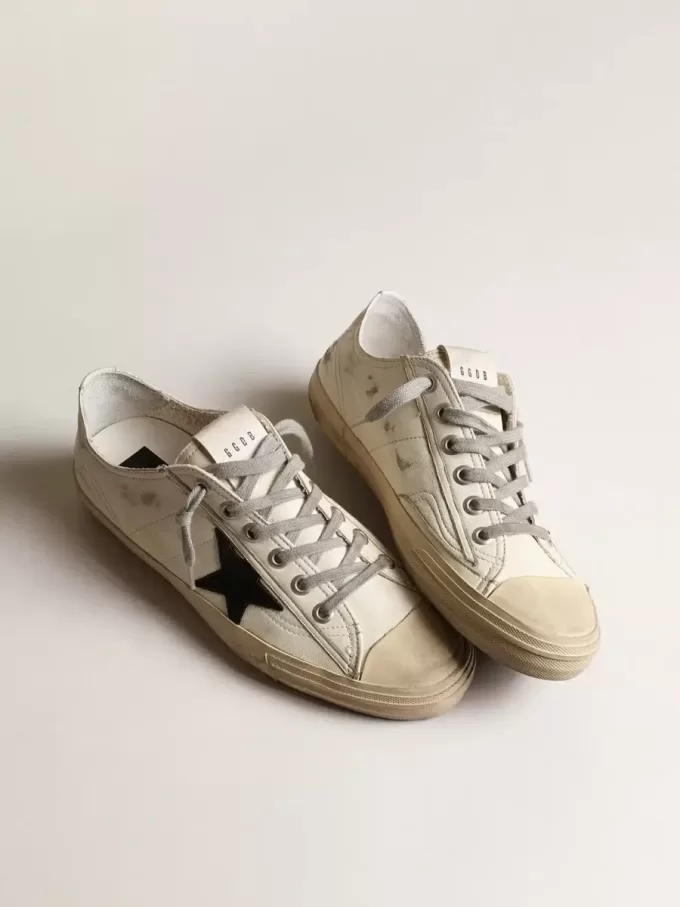 V-Star van nappaleer met zwarte ster van nubuckleer