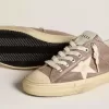 V-Star voor dames in lichtbruin metallic suède met crèmekleurige leren ster