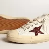 V-Star voor dames in wit nappa met rode glitterster