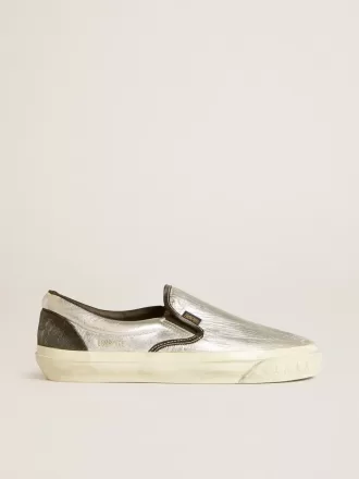 VCE Penstar voor dames in metallic zilverkleurig leer met zwarte leren hielband