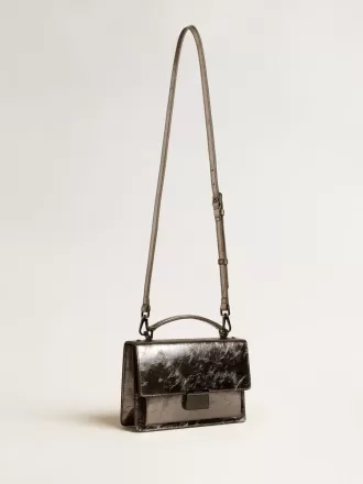 Venezia-tas in antracietgrijs metallic leer met zwarte details