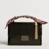 Venezia-tas in zwart metallic leer met zwarte details