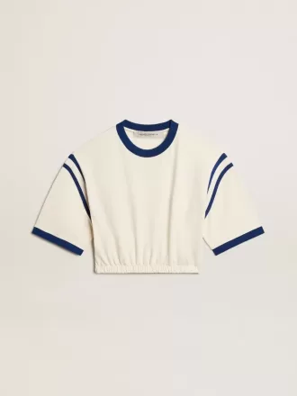 Verouderd wit katoenen cropped T-shirt met tekst op de achterkant