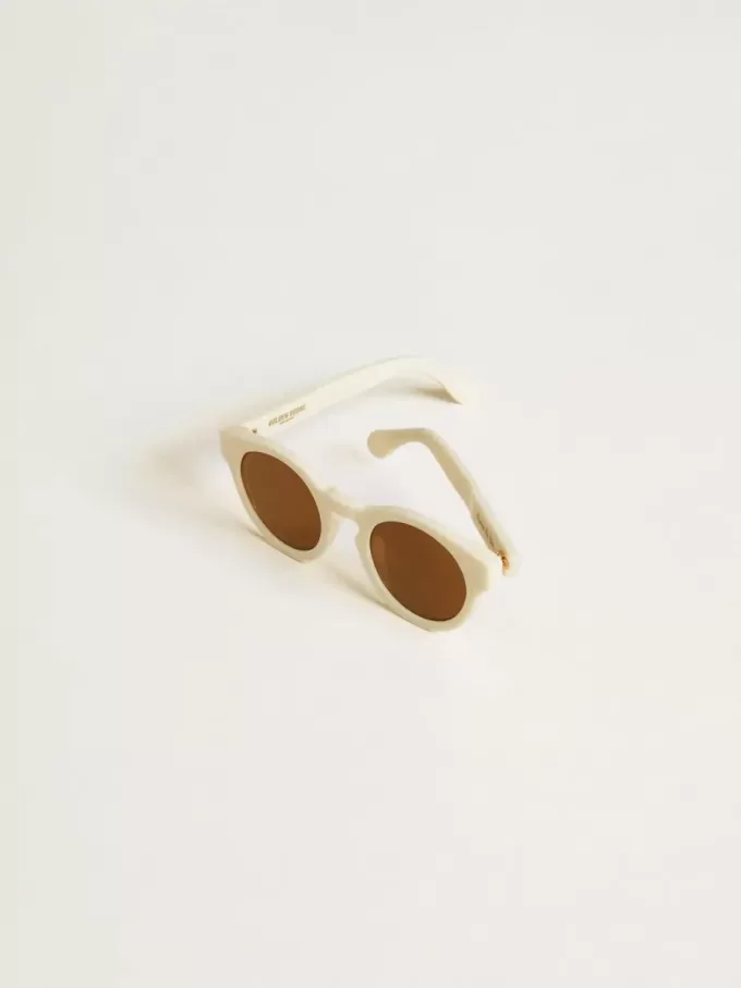 Vierkante Panthos-zonnebril met beige montuur en gouden details