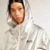 Windjack voor dames in zilver en zwart technisch materiaal