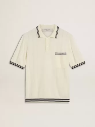 Wit gebreid poloshirt voor heren met blauwe boord