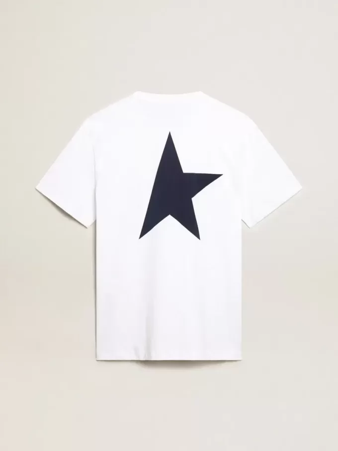 Wit heren-T-shirt met donkerblauwe ster op de rug