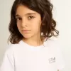 Wit T-shirt met contrasterend zilveren logo op de voorkant