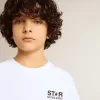 Wit T-shirt met contrasterend zwart logo en ster