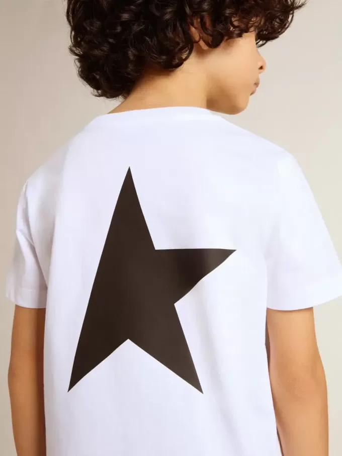 Wit T-shirt met contrasterend zwart logo en ster