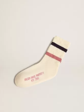 Witte kindersokken met distressed details en tweekleurige lila en blauwe strepen