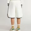 Witte korte broek voor jongens met geborduurd logo