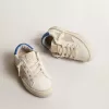 Witte May Teen met grijze suède ster en blauwe hiellip