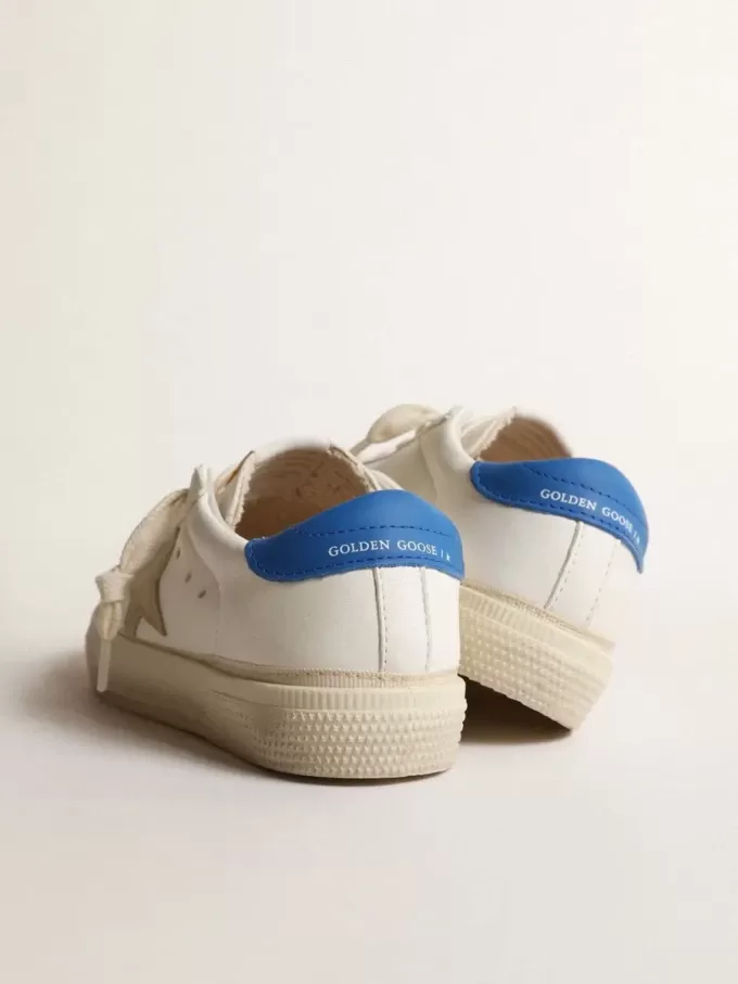 Witte May Teen met grijze suède ster en blauwe hiellip