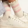 Witte sokken met distressed afwerking, babyroze logo en strepen
