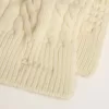Witte wollen sjaal met borduursel