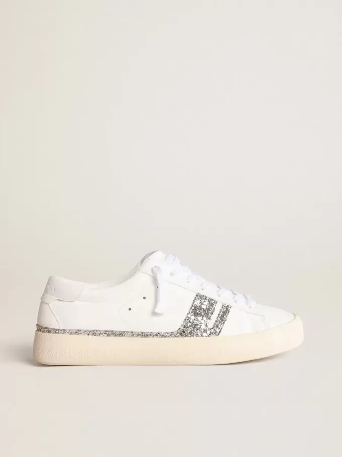 Yatay Model 1B duurzame sneakers met wit bio-based bovenwerk en zilveren gerecyclede glitter Y