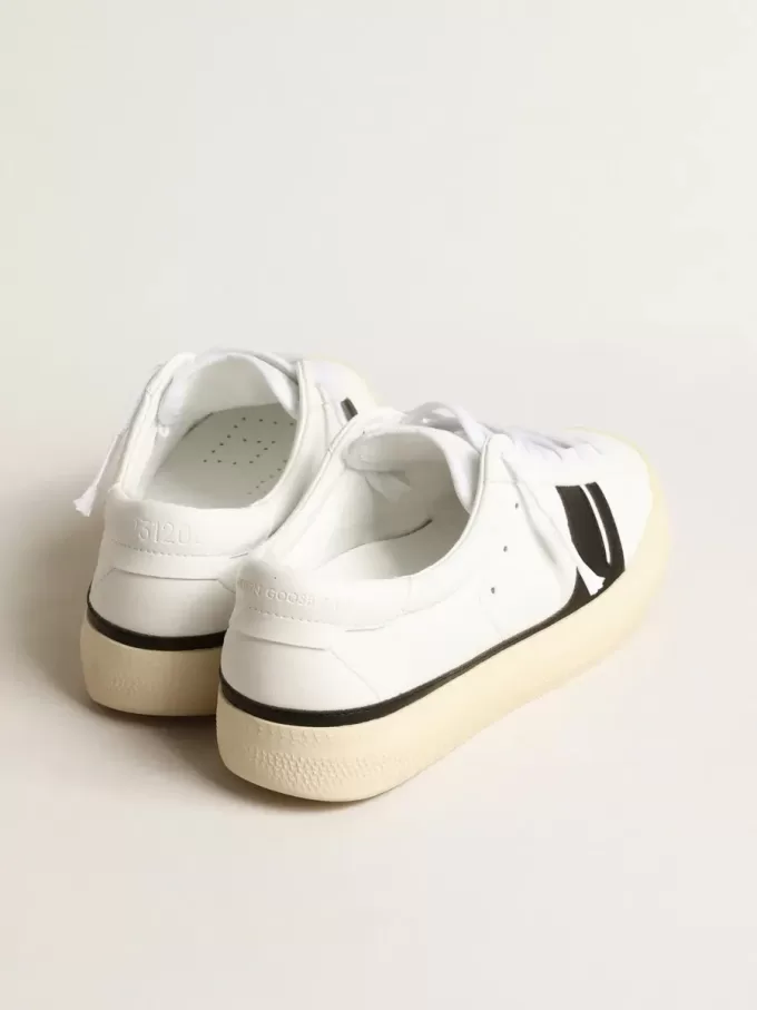 Yatay Model 1B duurzame sneakers met wit bio-based bovenwerk en zwarte Y